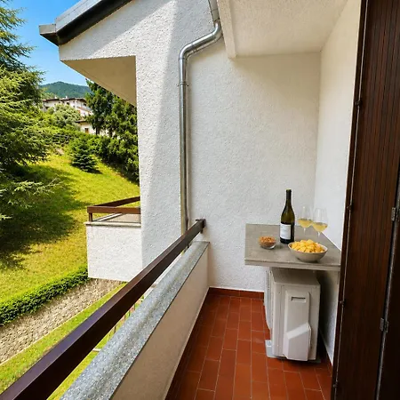 Pool E Snow Apartman *